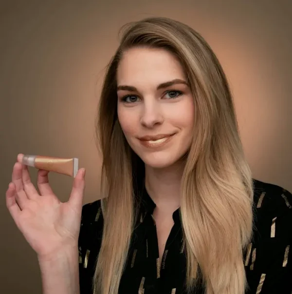 Dr. Liia's Vibrant Vegan Lip Balm - Featherlight Moisturizing